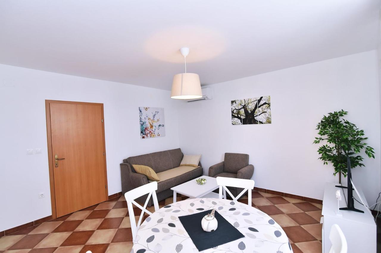 Apartments Luni バスカ エクステリア 写真