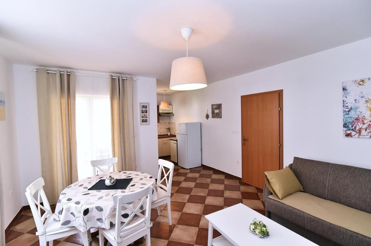 Apartments Luni バスカ エクステリア 写真