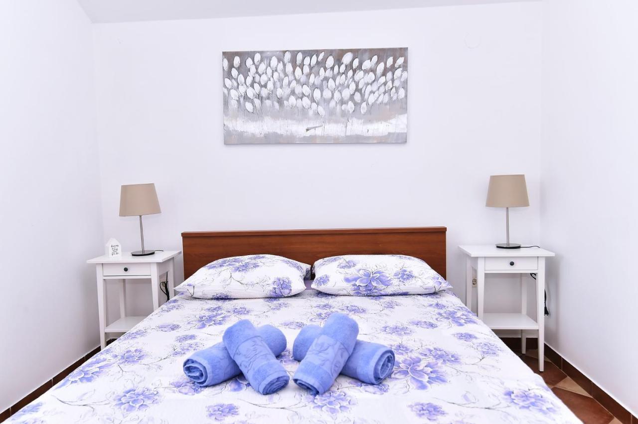 Apartments Luni バスカ エクステリア 写真
