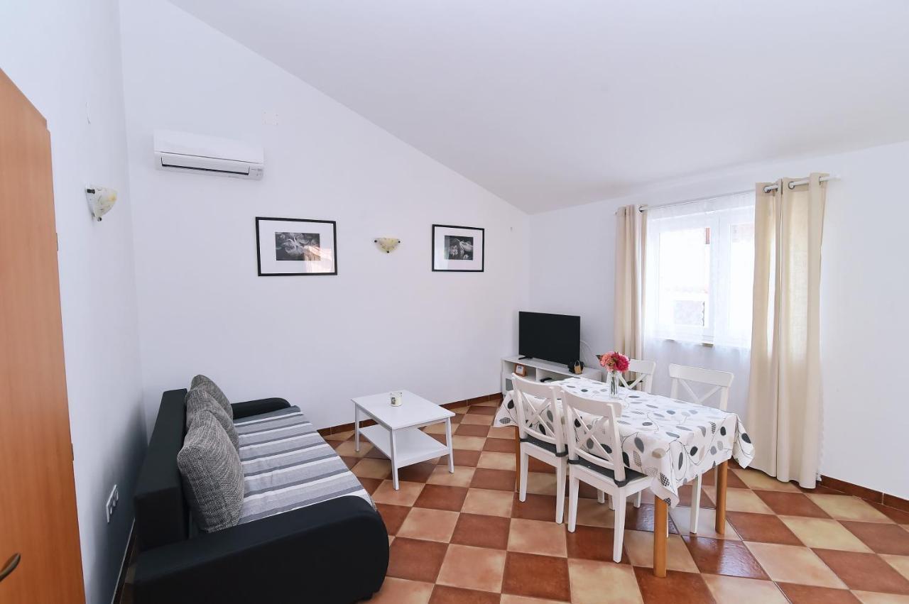 Apartments Luni バスカ エクステリア 写真